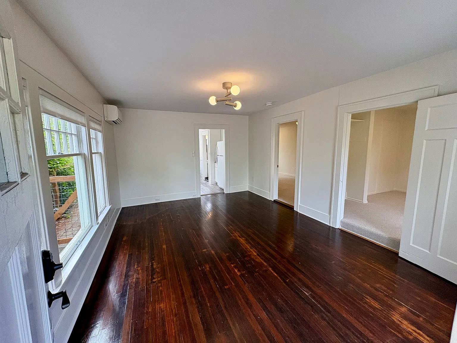 2 bed, 830 sqft, $2,900 — Photo 2