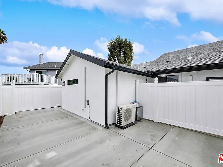 20071 1/2 Emerald Meadow Dr — Photo 16