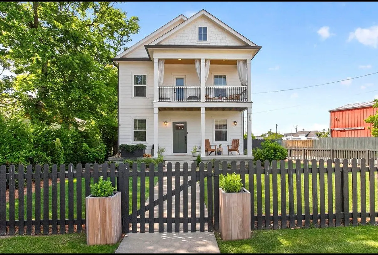 4 bed, 2130 sqft, $3,400 — Photo 1