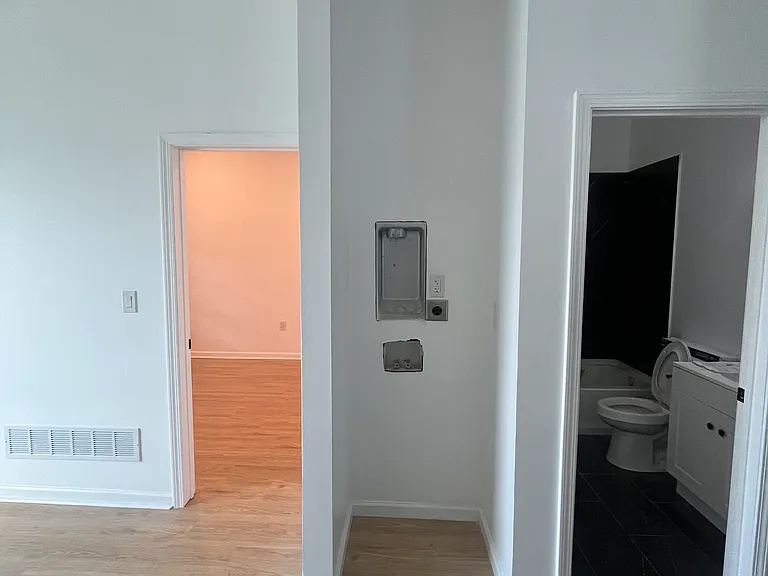 2824 Montgomery St #R — Photo 23