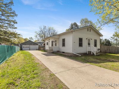 232 S Hawley St, Lyons, MI, 48851