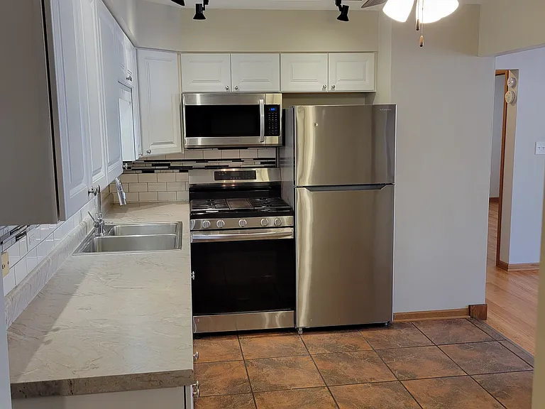 701 Lake St #6 — Photo 5