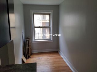 5945 N Greenview Ave APT 1E, Chicago, IL 60660