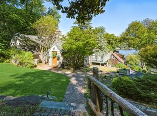 494 E Shore Trl, Sparta, NJ 07871