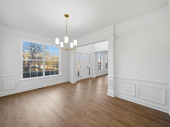 5th image of 300 W Ashford Way
