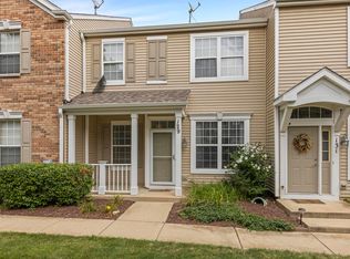 129 Springbrook Trl S, Oswego, IL 60543