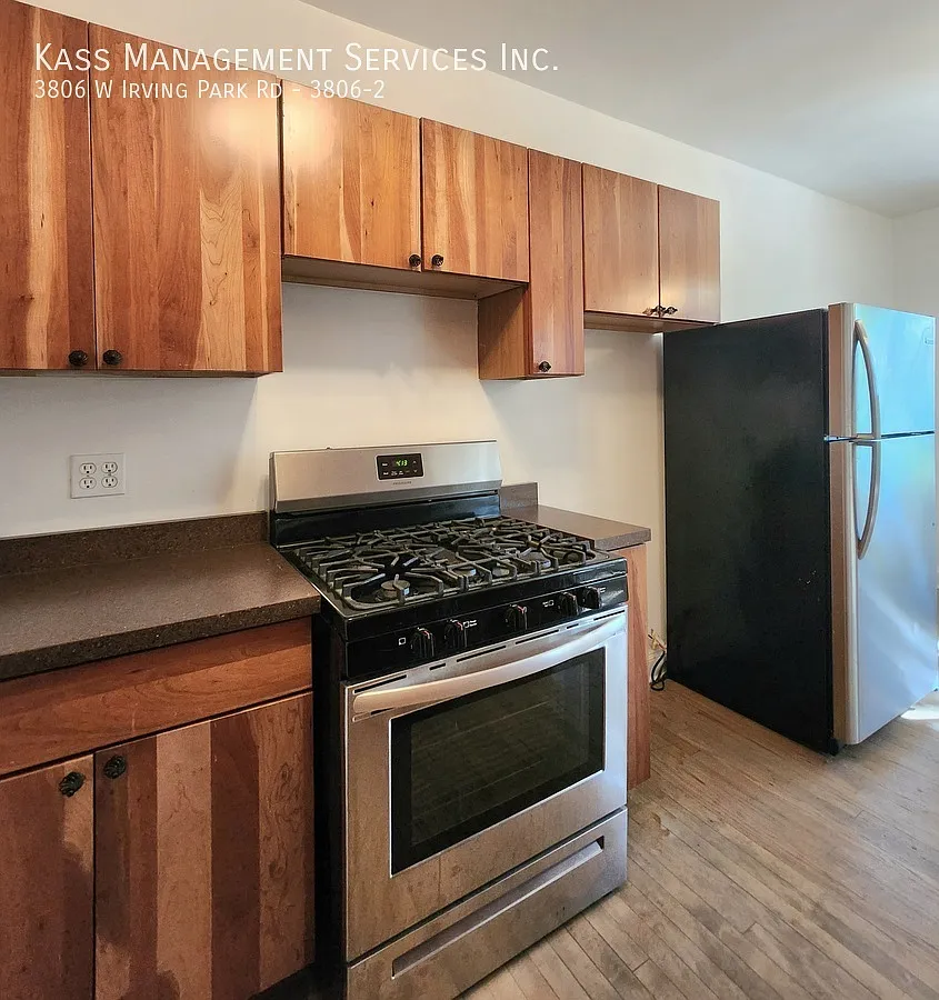 Primary Photo - 3806 W Irving Park Rd #2