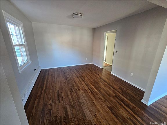 5th image of 70 E Valley Stream Blvd APT 2