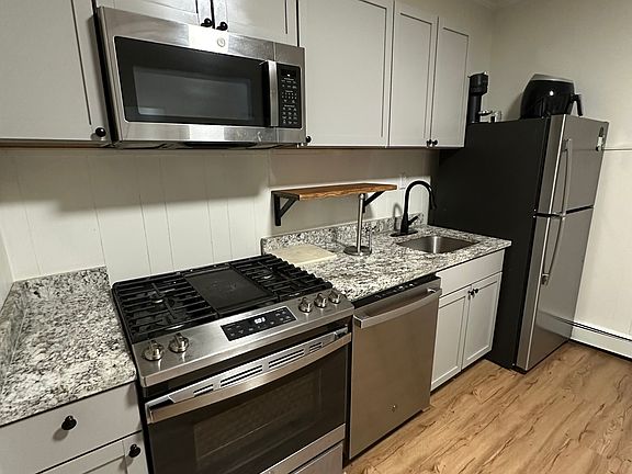 3rd image of 70 E Main St APT 2