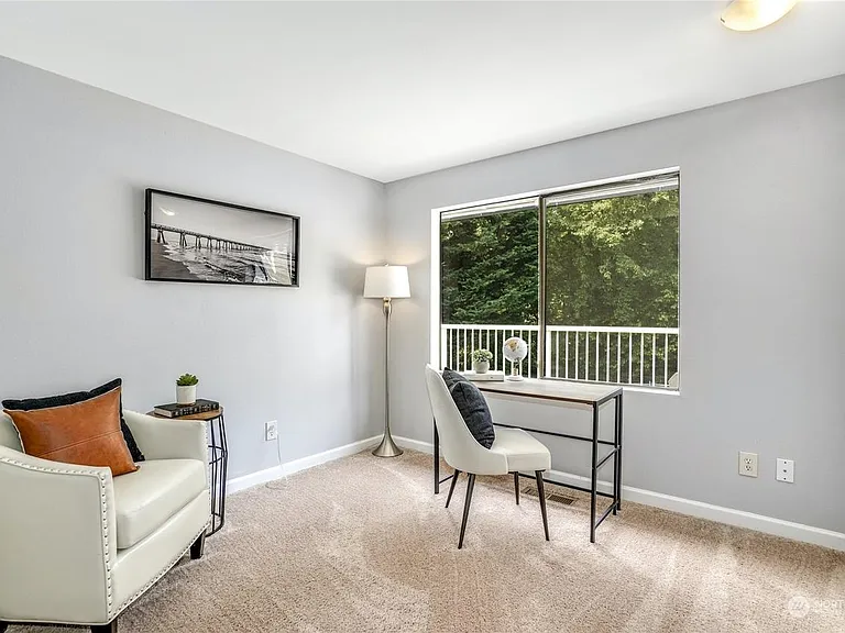 9905 NE 124th St #704 — Photo 12