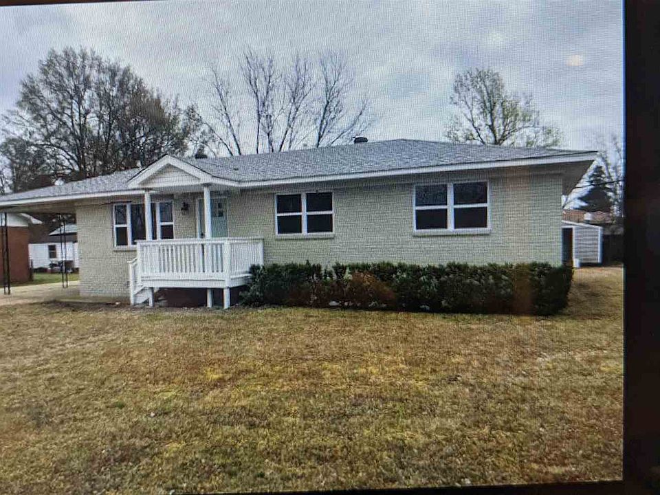 2nd image of 1005 Estelle St
