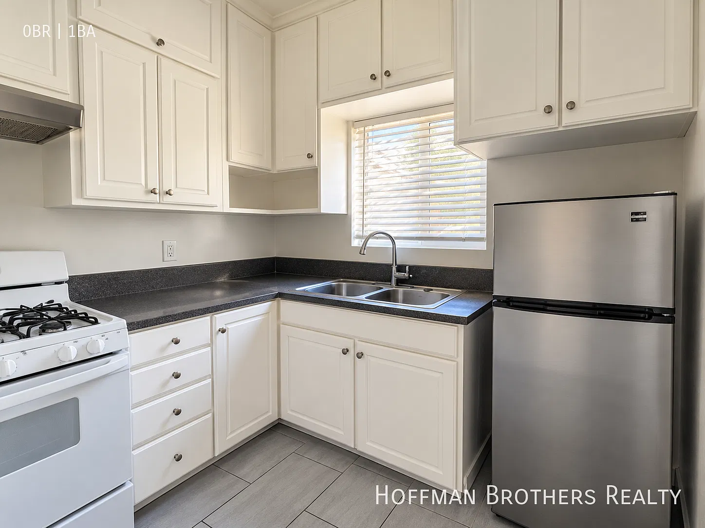 **1 Month Free** Updated South la Studio With Kitchen Appliances, Granite-Style Counters & Includ... — Photo 2