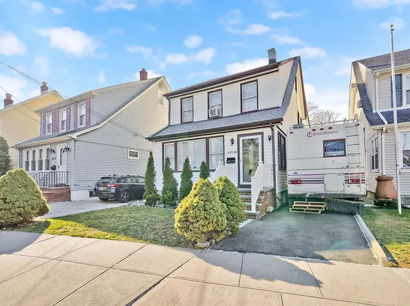 23130 87th Ave, Queens Village, NY 11427