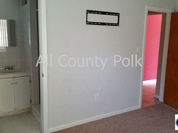 5th image of 2578 14th St SE