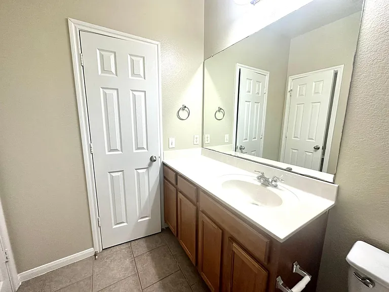 2404 Allred Dr #A — Photo 15