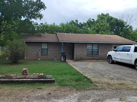 2nd image of 808 W Texas St