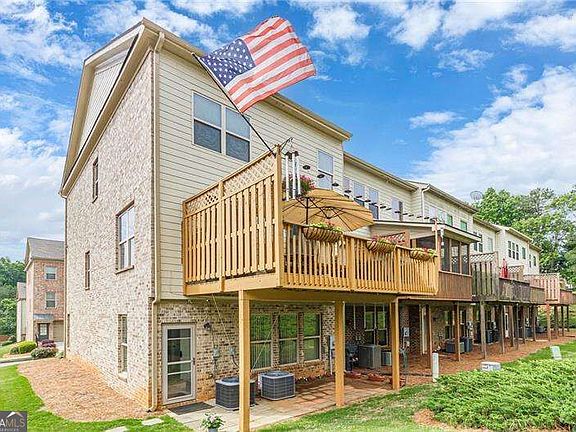 3rd image of 284 Autry Mill Ln