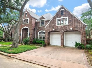 19 Ambleside Crescent Dr, Sugar Land, TX 77479