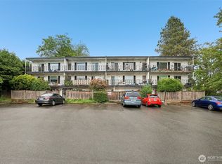 1020 S 230th St APT 106, Des Moines, WA 98198
