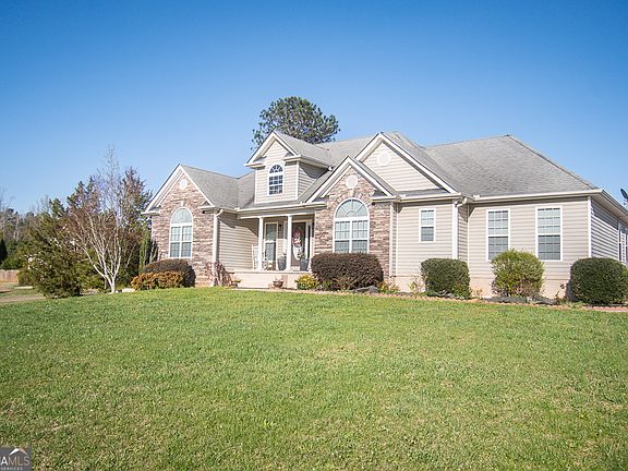 2nd image of 109 Laketrail Dr