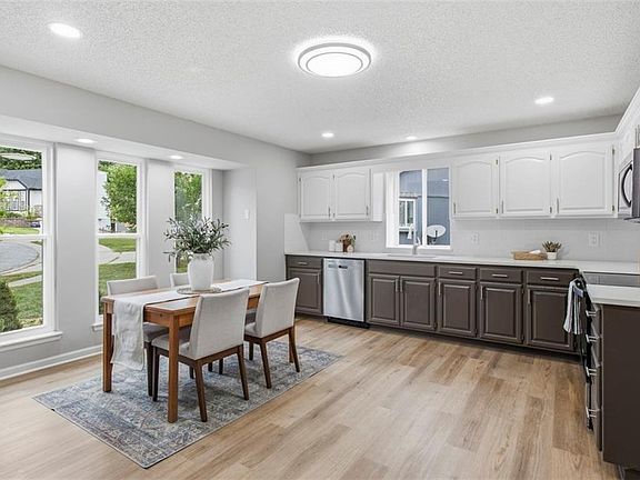 4th image of 1245 Mockingbird Ln