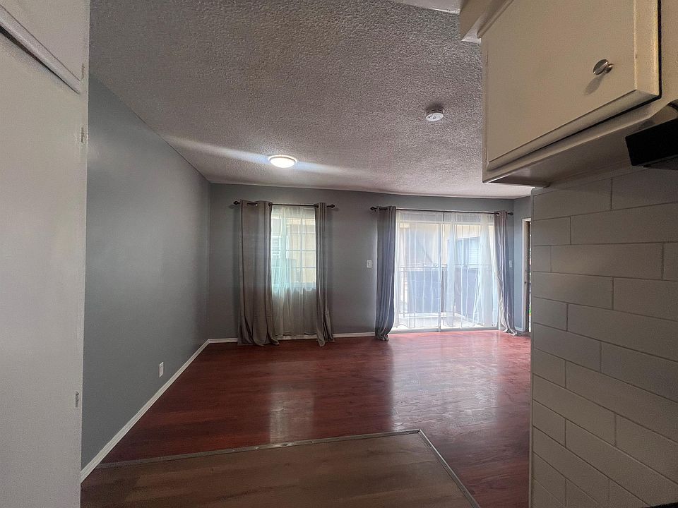 1st image of 118-120 S Chester Ave #17058995