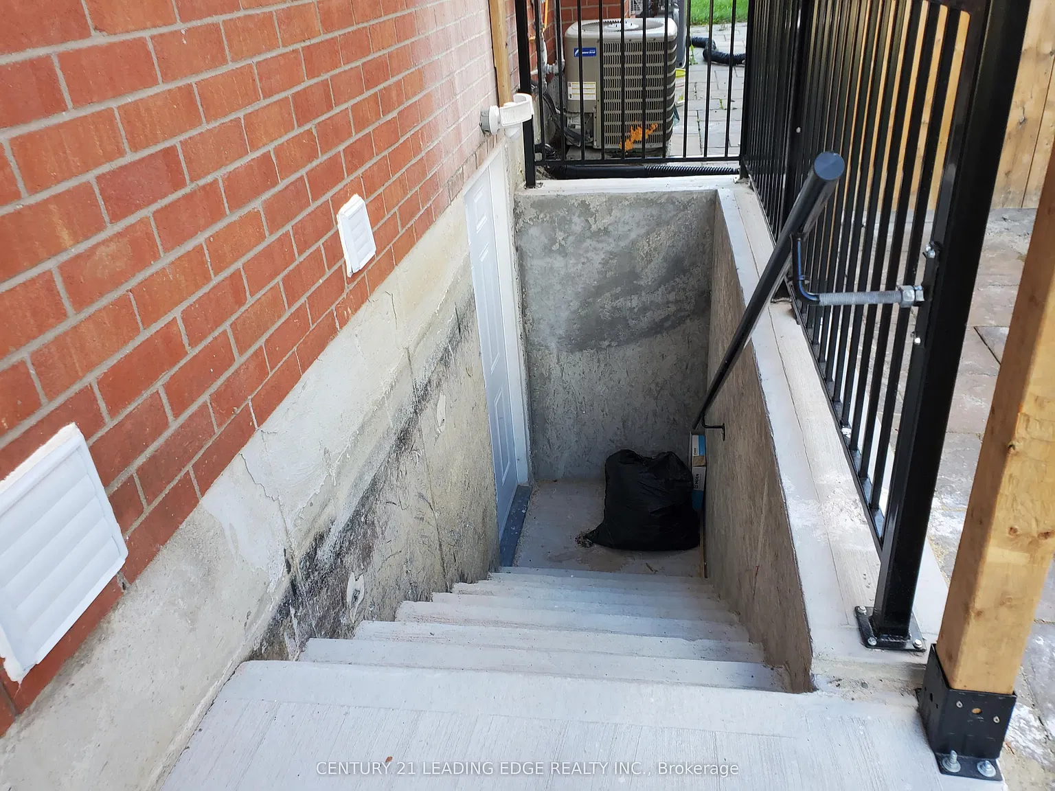 2 bed, $1,650 — Photo 2