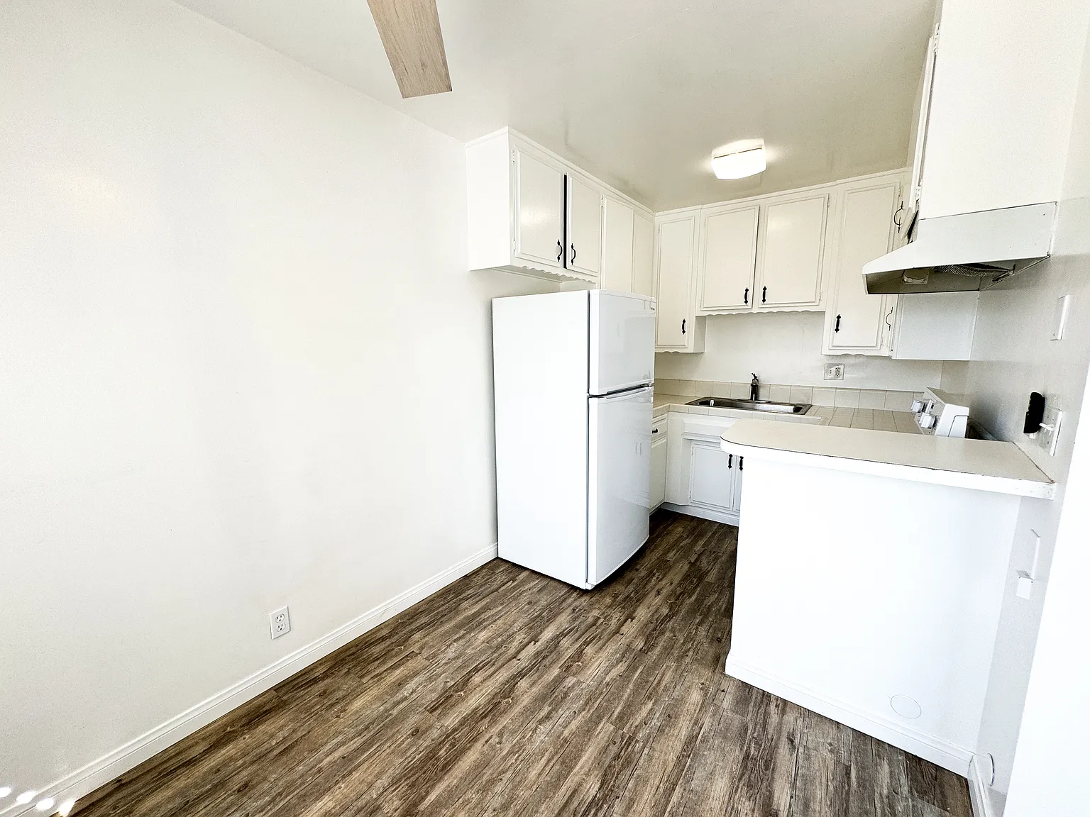 1201 Ocean Ave — Photo 4