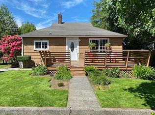 984 Clatsop Ave, Astoria, OR 97103