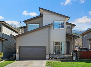 39212 Cardinal Dr, Squamish, BC V8B0V3