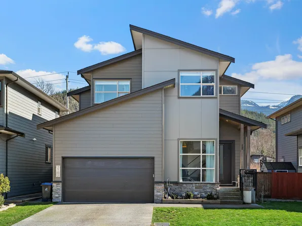 39212 Cardinal Dr, Squamish, BC V8B 0V3