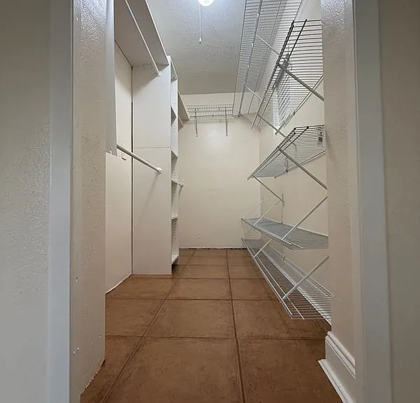 713 S Jenkins Rd — Photo 20