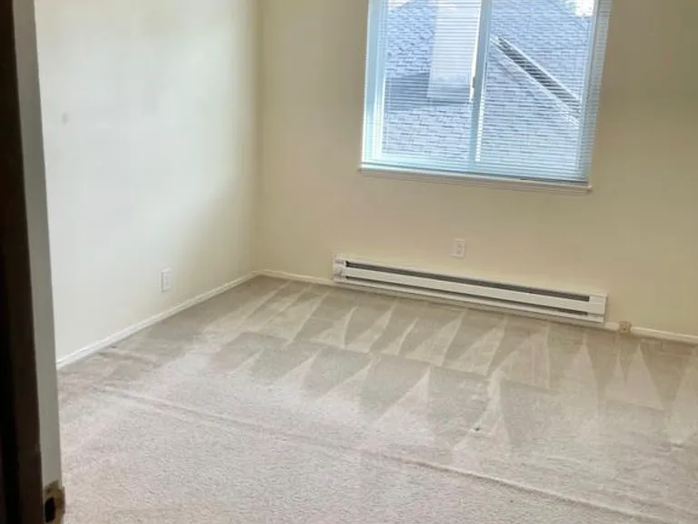 475 Marin Dr — Photo 14
