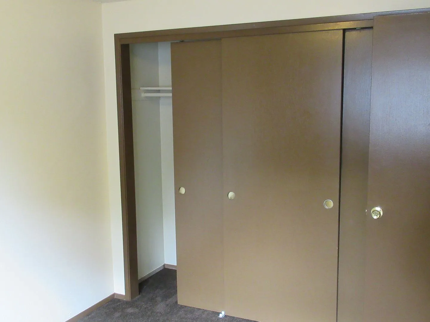 Downstairs Two Bedroom Apartment with Garage — Photo 4