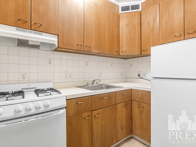 332 E 74th St #6A — Photo 7