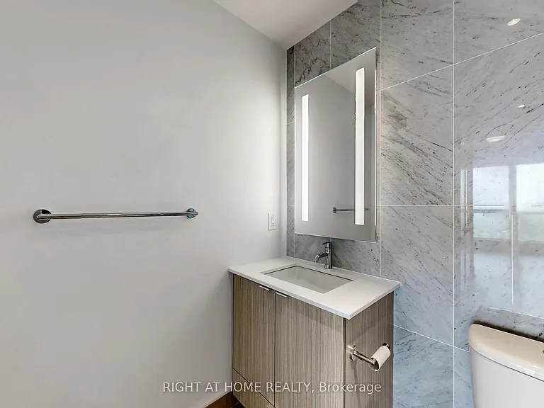 585 Bloor St E #3115 — Photo 10