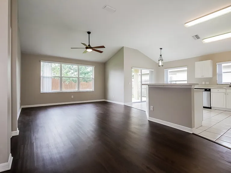 9801 Laurel Ledge Dr — Photo 3