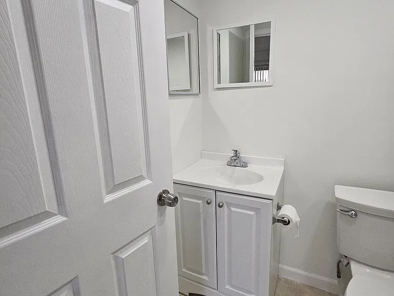 211 E Saxony Ln #211 — Photo 12