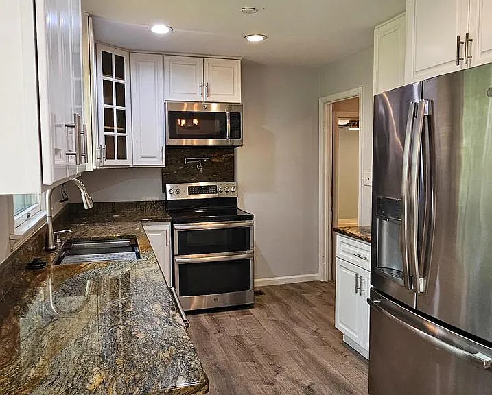 10109 Lees Mill Rd — Photo 3
