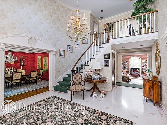 2nd image of 58 Tammys Ln