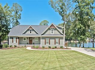 5093 Lakeview Cir, Sherrills Ford, NC 28673