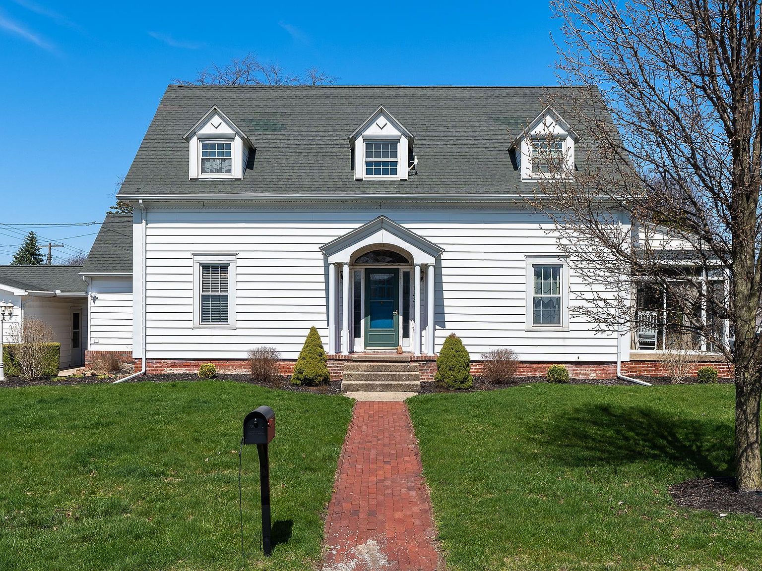 122 E Yellow St, Francesville, IN 47946 Zillow