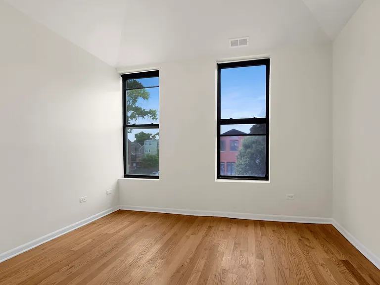 2859 S Lowe Ave #2F — Photo 13