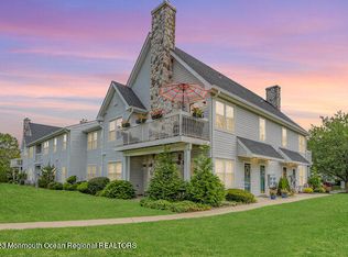 100 Des Moines Ct, Tinton Falls, NJ 07712