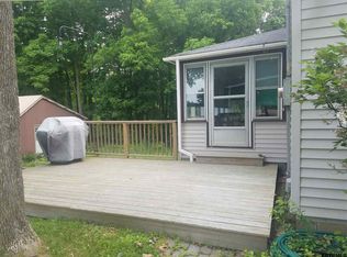 127 Sarles Ferry Rd, Schaghticoke, NY 12154