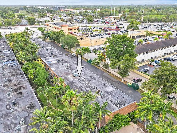 4th image of 15385 S Dixie Highway Highway 10