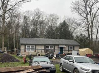 86 Creekside Ln, Sweet Valley, PA 18656