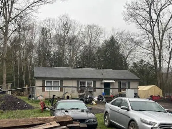 86 Creekside Ln, Sweet Valley, PA 18656