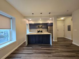 976 Rosedale, R06