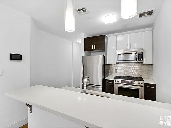4th image of 41 Lexington Ave #2F